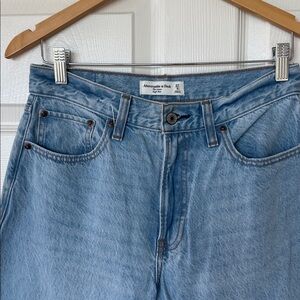 Abercrombie & Fitch The Loose high rise Jeans